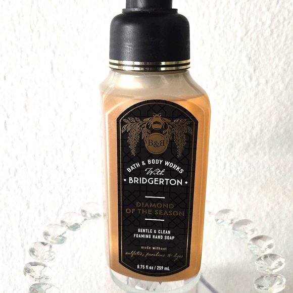 Bridgerton Diamond of the Season foaming Handsoap - Picture 4 of 6